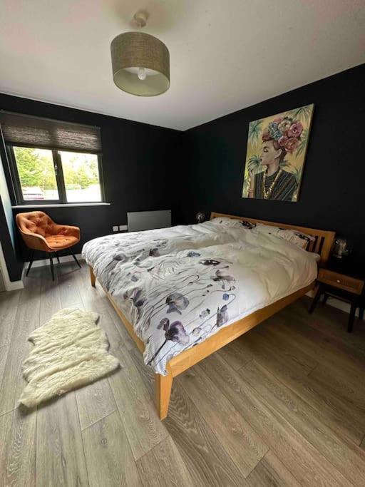 Beautiful Cabin With Pond View Steyning Bagian luar foto